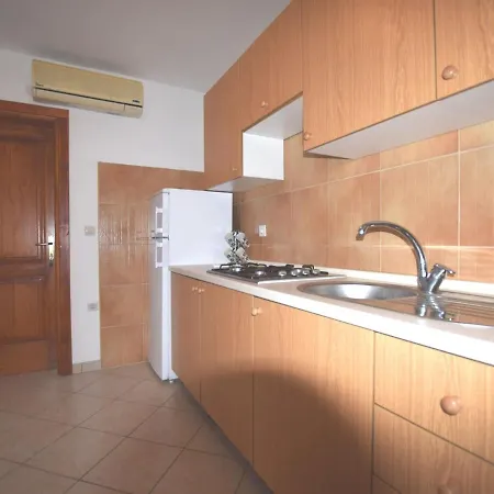 Apartment In Holiday Home With Pool