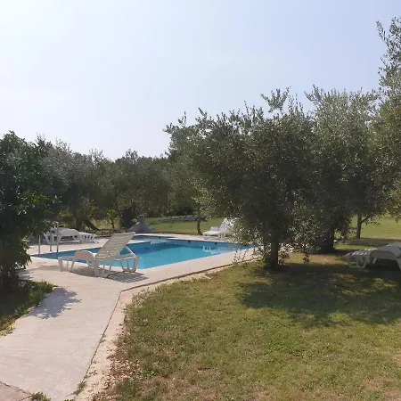 Apartment In Holiday Home With Pool Apartment *
