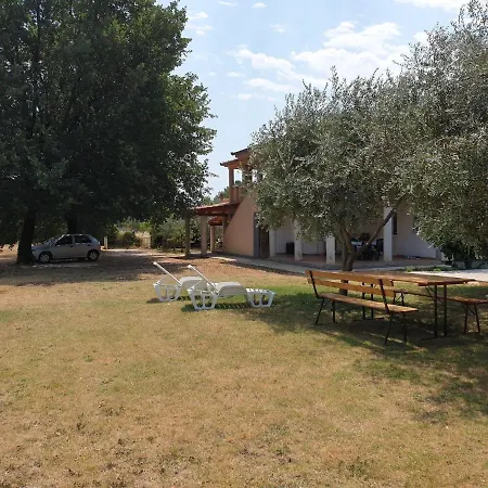 Apartment Apartment In Holiday Home With Pool Banjole